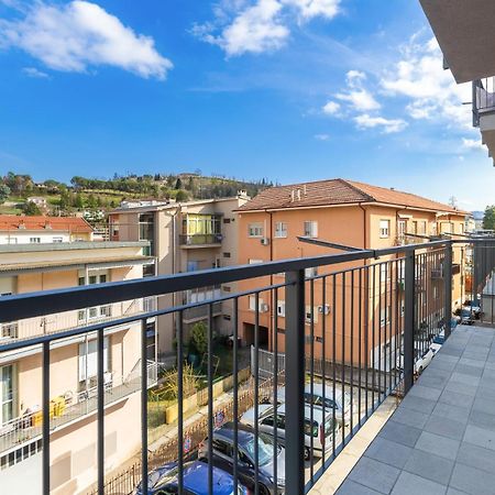 Appartamento Centrale Con Parcheggio E Wi-Fi Gratuito Ac Альба Экстерьер фото